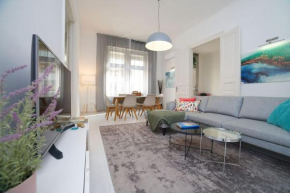 Spacious Apartment nearby Parliament